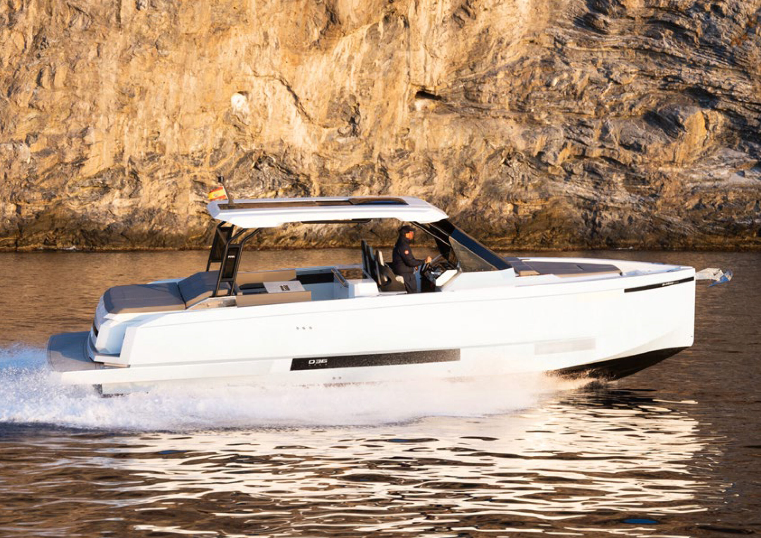 deantonio36_yachthamptonsales